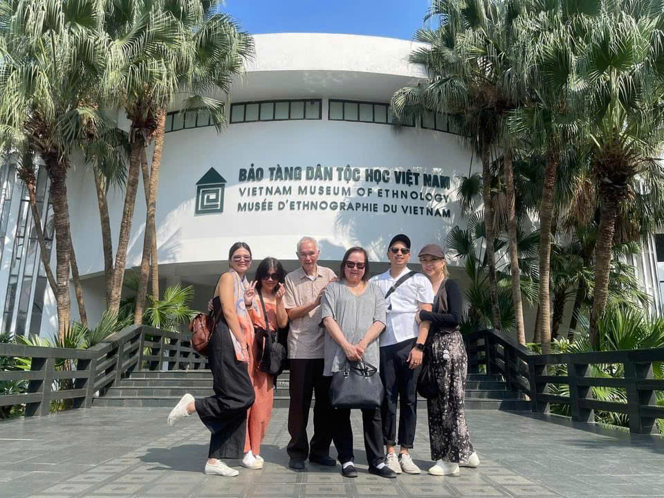 gen-n-z6870860886890_0bfb2d95f2ac2d7e5d34ed2edf7ee84e