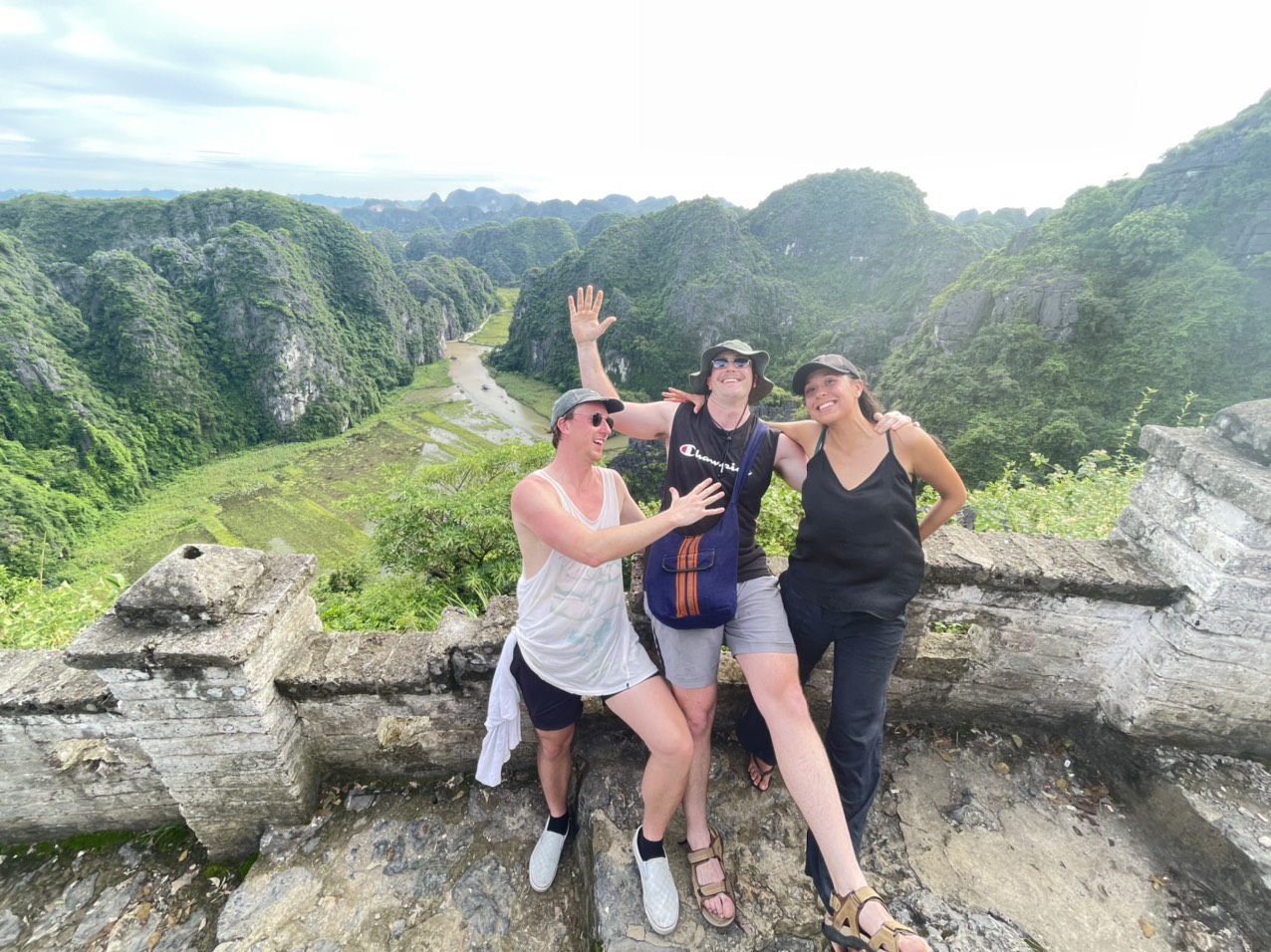 Am Tien Cave-Tam Coc-Mua Cave 1 Day