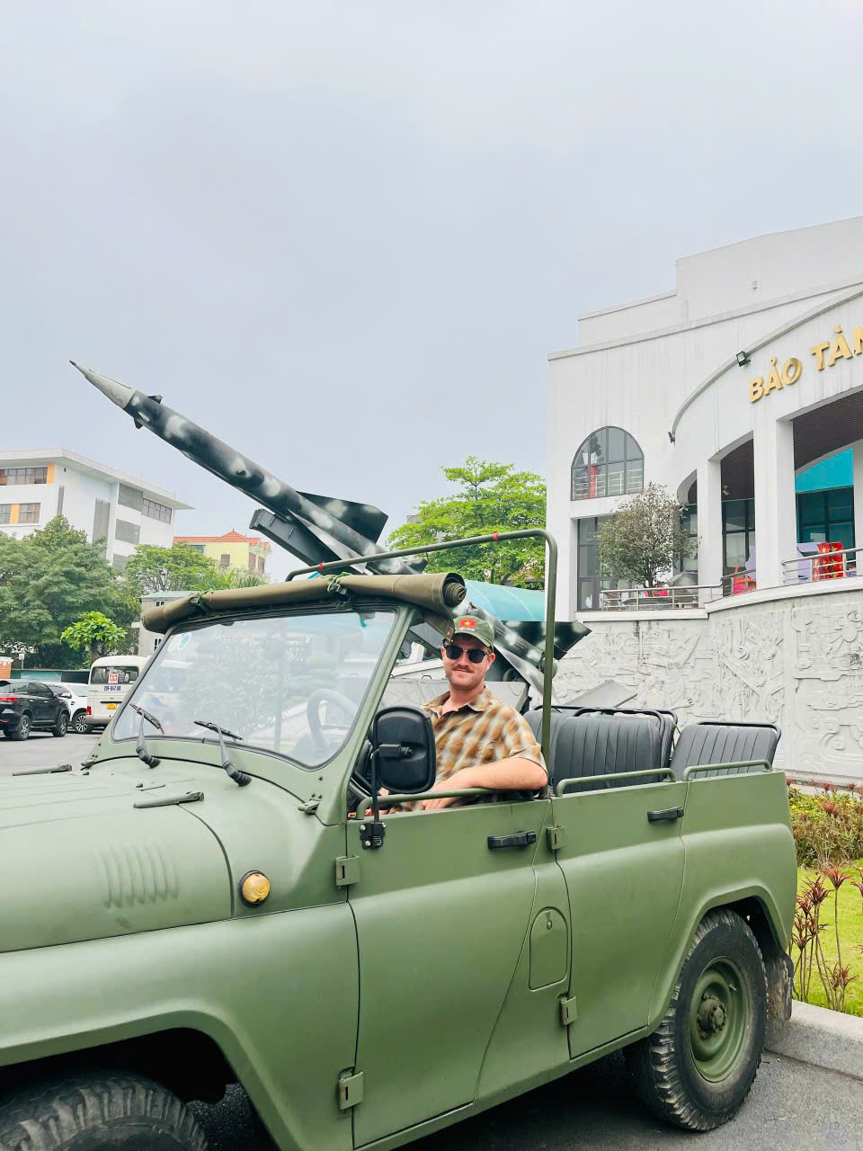 Hanoi City Jeep Tour Half-day (4 hours)