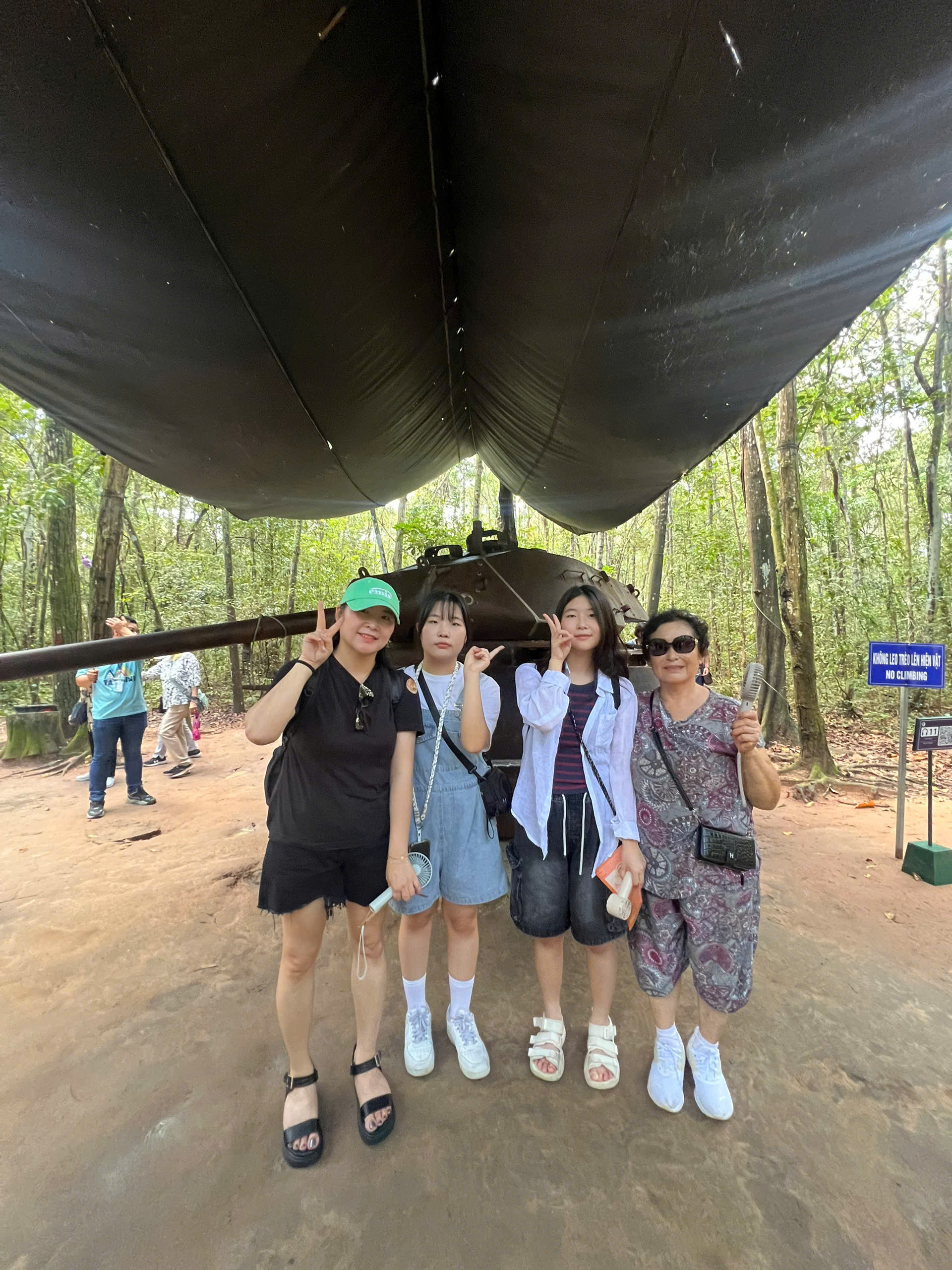 z7153526571115_5be61de8027c89e5003f99d879f6c0a1