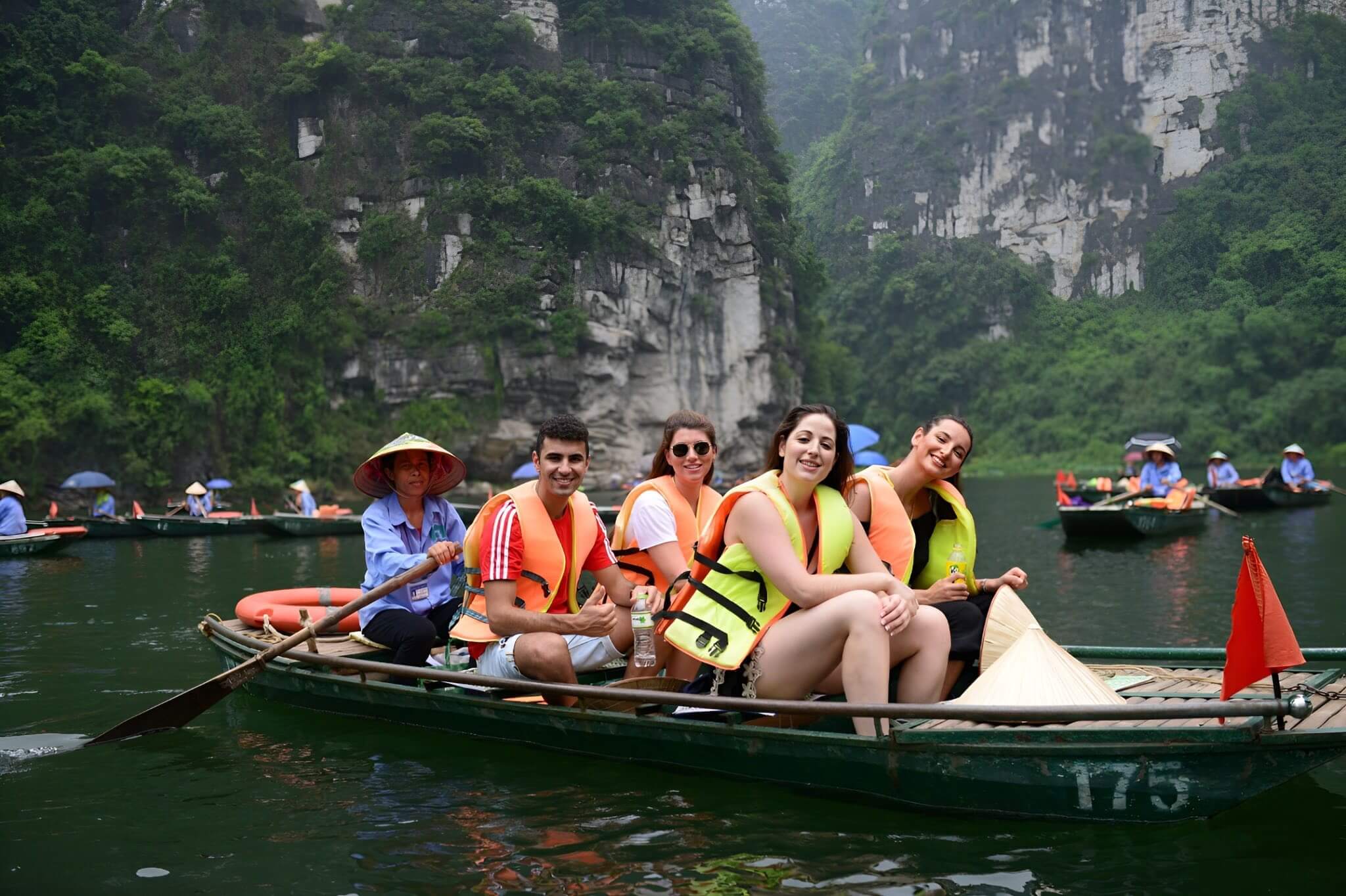 best-of-ninh-binh-hoa-lu-tam-coc-mua-cave (1)