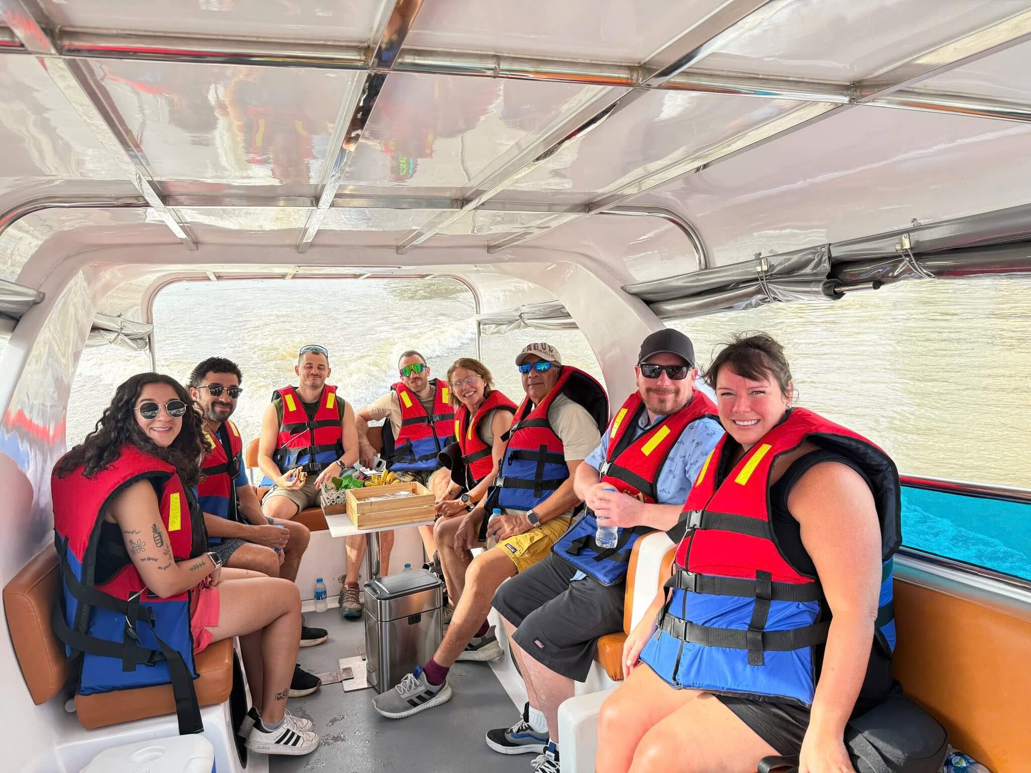 cu-chi-tunnels-ben-duoc-a-budget-friendly-local-bus-adventure-2 (1)