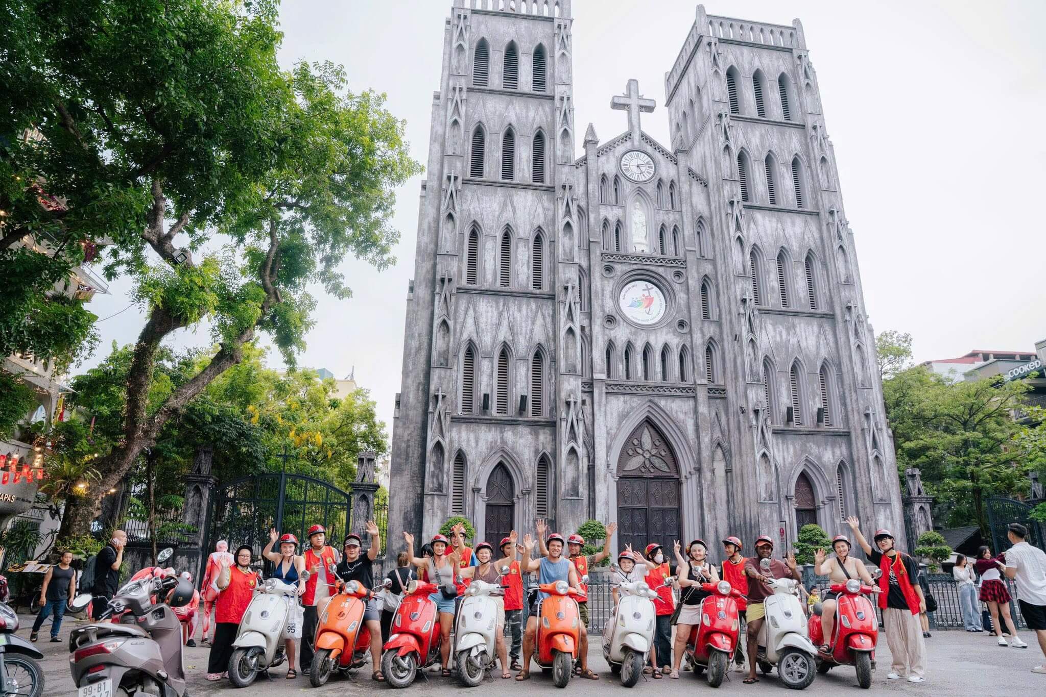 hanoi-vespa-tour-experience-the-city-like-a-local-1 (1)